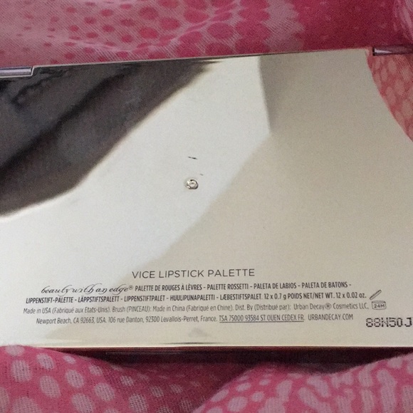 New urban decay lipstick palette - Picture 2 of 4